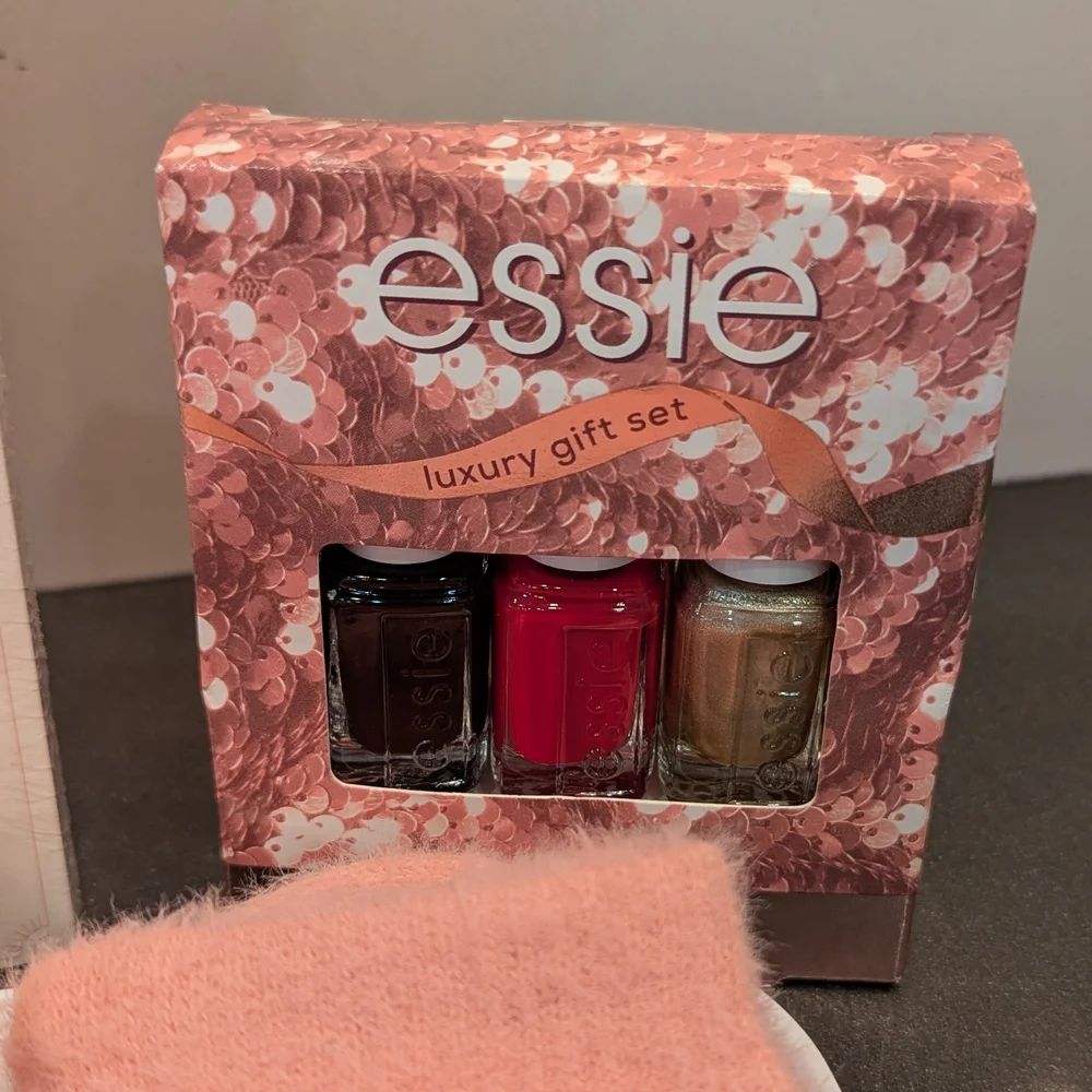 Pink Beauty and Self-Care Set - Picture 3 of 10